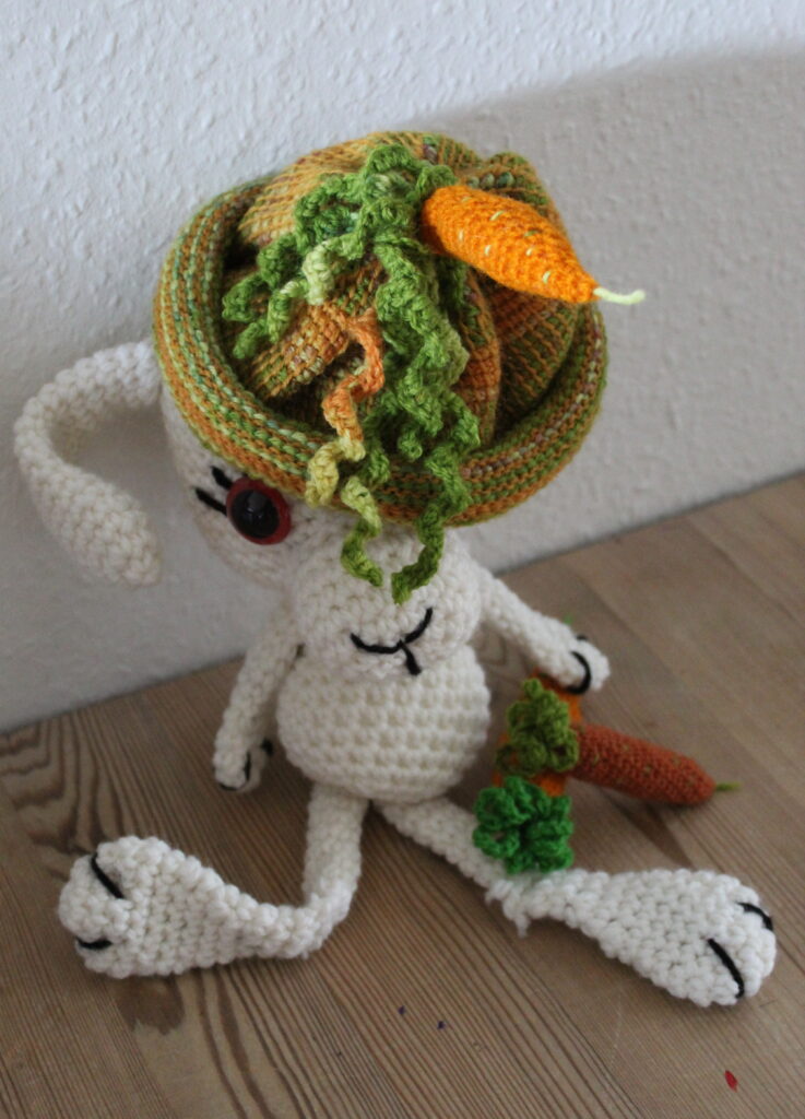 crochet rabbit with cap with carrot