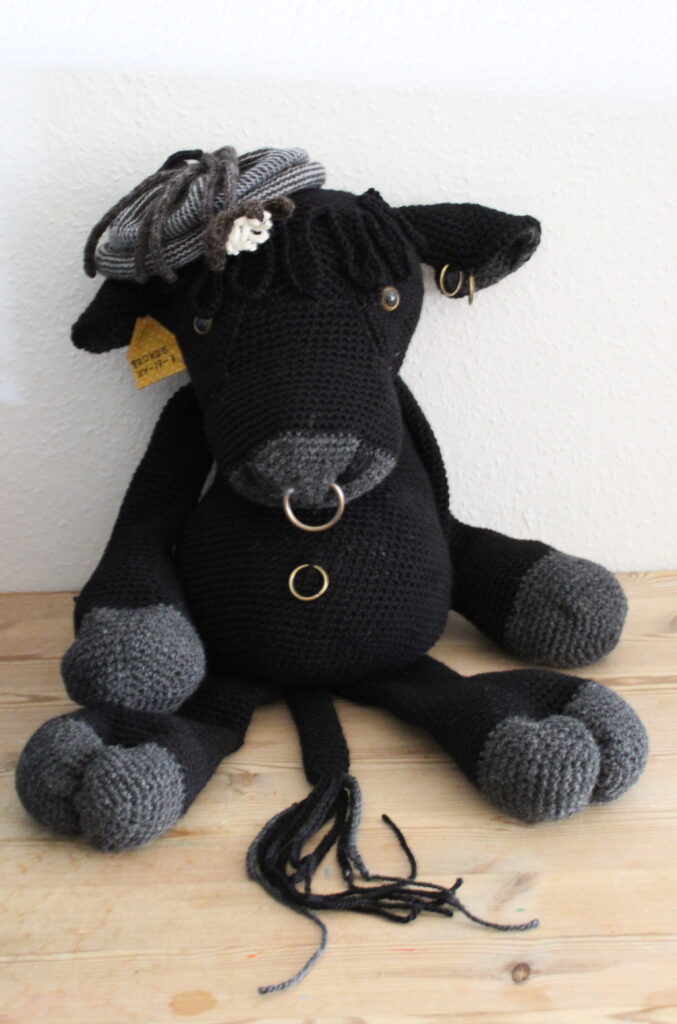crochet bull - oscar