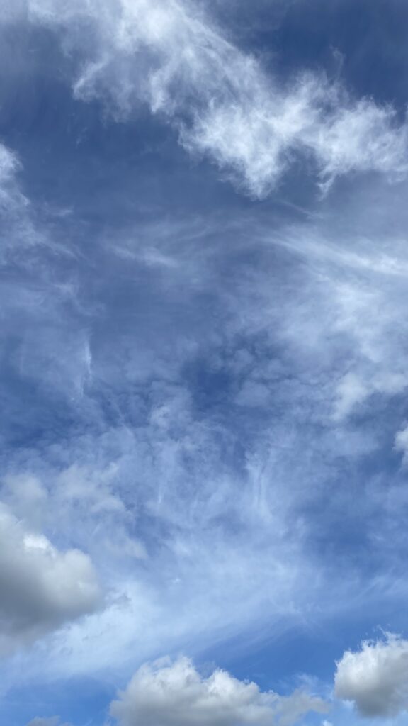 Sommerhimmel i juni