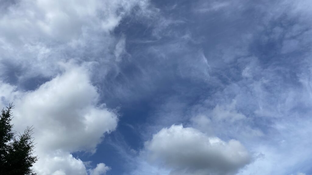 Sommerhimmel i juni